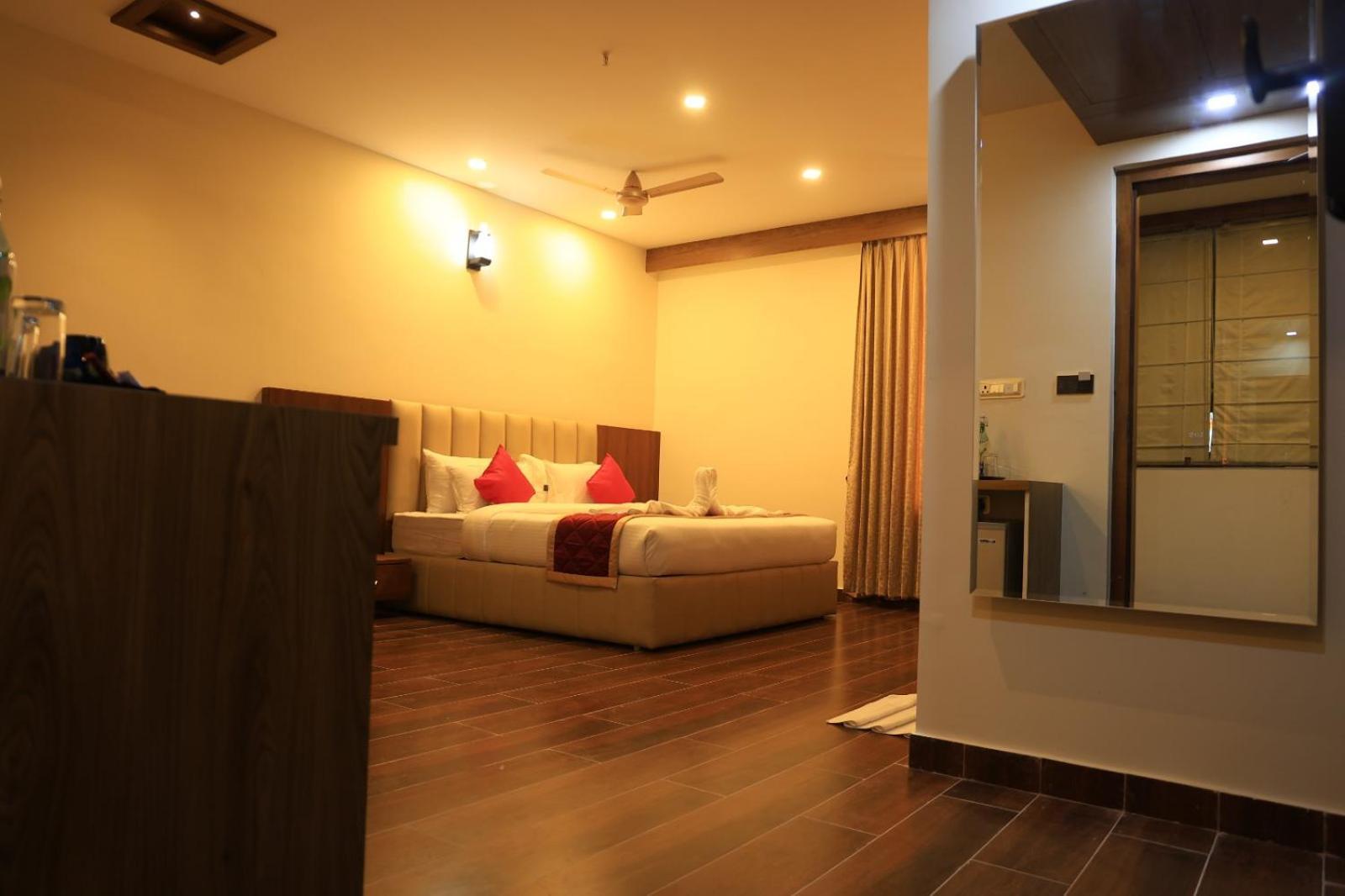 Hotel Anand Grand Hosur Ngoại thất bức ảnh