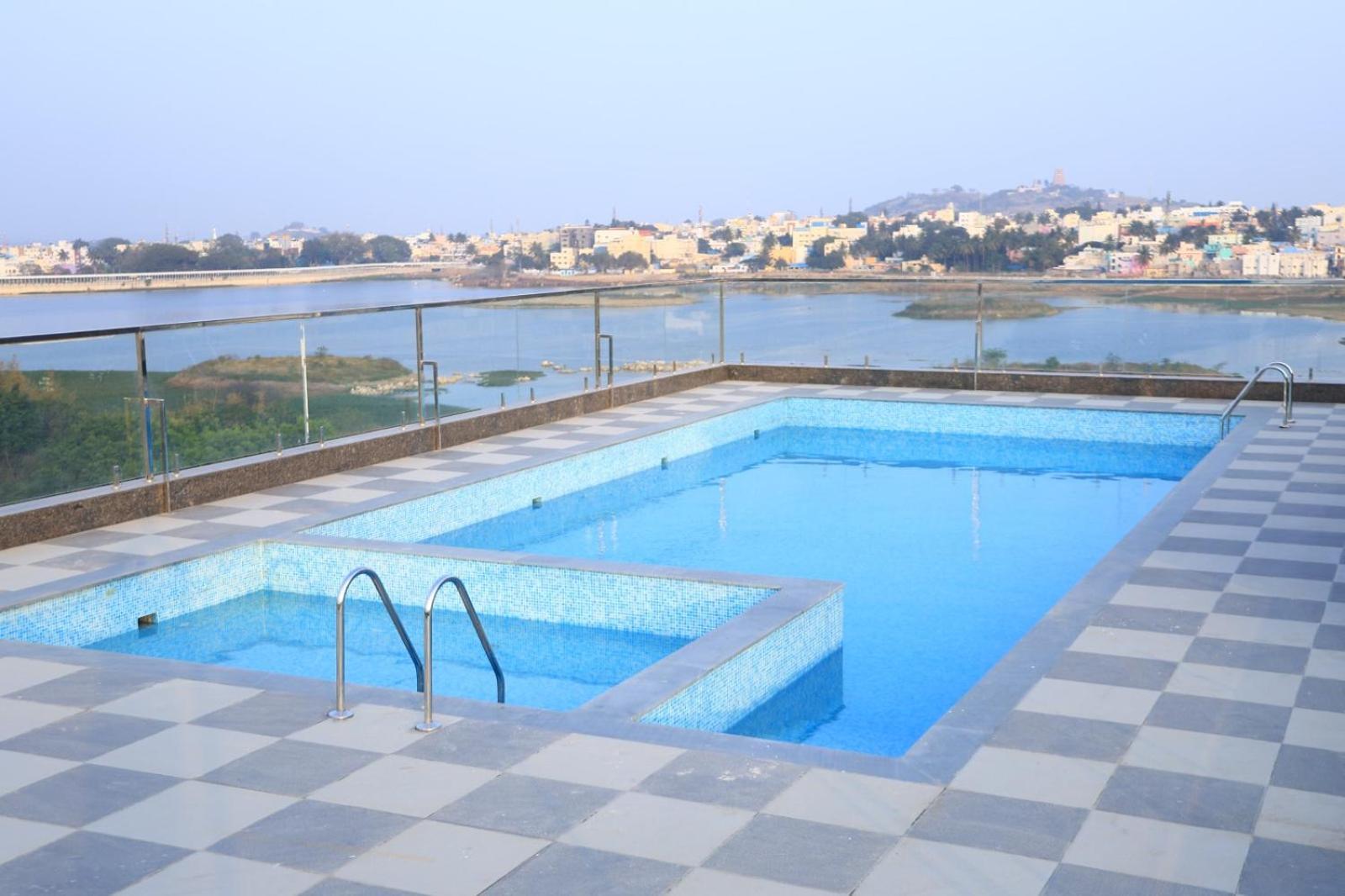 Hotel Anand Grand Hosur Ngoại thất bức ảnh